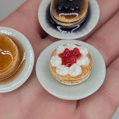 Dollhouse Pancakes | 1:12 Scale Miniature Food | Handmade Polymer Clay Breakfast Sweets (Syrup, Berries, Butter)