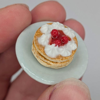 Dollhouse Pancakes | 1:12 Scale Miniature Food | Handmade Polymer Clay Breakfast Sweets (Syrup, Berries, Butter)
